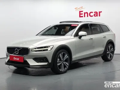 2020 Volvo V60 T5 Pro AWD, фото 1, лот 10116027