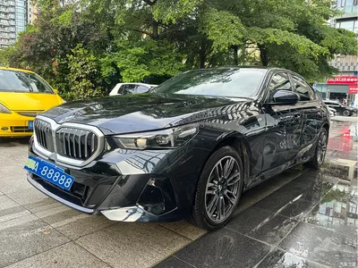 2024 BMW 5 Series (Import) Model 525i M Sport Package, фото 1, лот 10474348