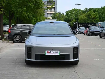 2025 Li Auto i6 2WD Base Model, фото 2, лот 10955238