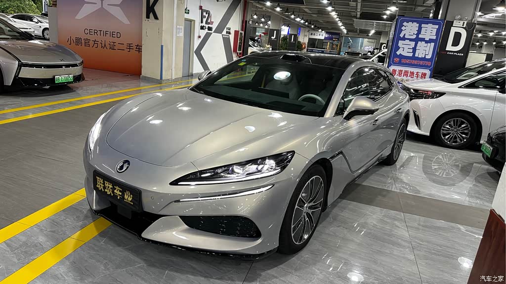 2026 Denza Z9GT Model Flash Charge Flagship Edition, фото 1, лот 10362196