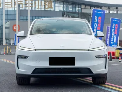 2025 Tesla Model Y Rear-Wheel Drive, фото 2, лот 10955695