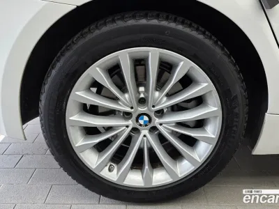 2020 BMW 5-Series 530i xDrive Luxury Plus, фото 4, лот 10044172