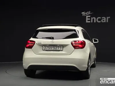 2017 Mercedes-Benz A-Class A200, фото 3, лот 10215308