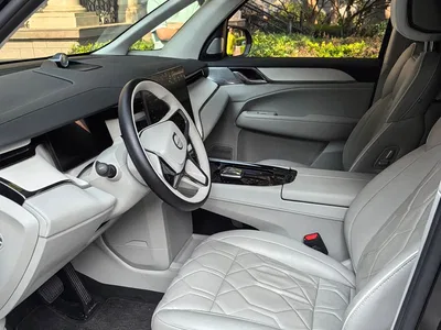 2025 Volvo EM90 Ultra Six-Seater, фото 2, лот 11067202