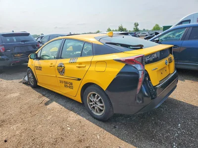 2016 TOYOTA PRIUS TWO, фото 2, лот 10972977