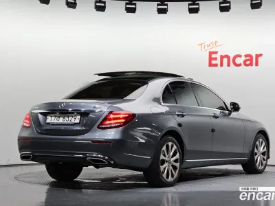 2019 Mercedes-Benz E-Class E300 4MATIC Exclusive, фото 1, лот 11605921