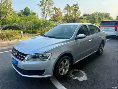 2013 Volkswagen Lavida Facelift Classic 1.6L Automatic Trend, фото 1, лот 10629914