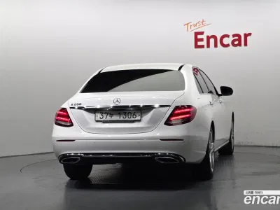 2017 Mercedes-Benz E-Class E200 Avantgarde, фото 3, лот 10053635