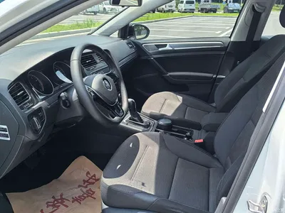 2017 Volkswagen Golf 1.6L Auto Comfort Millionth Edition, фото 4, лот 10412164