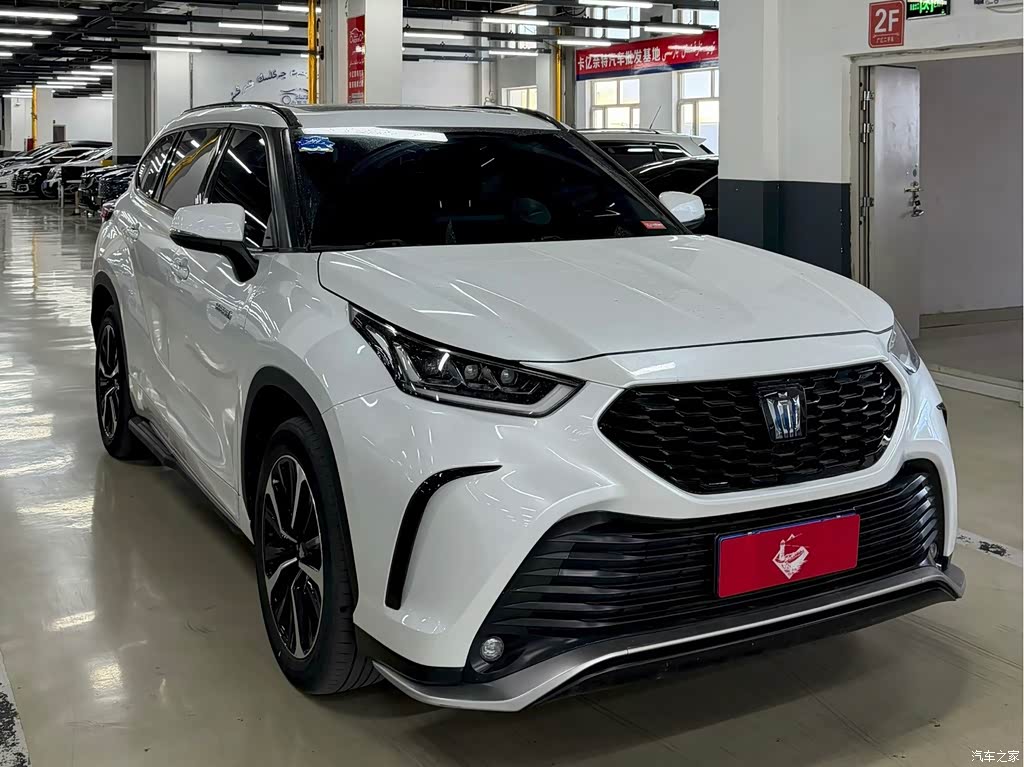 2022 Toyota Crown Kluger 2.5L HEV 4WD Luxury Edition, фото 3, лот 10765714