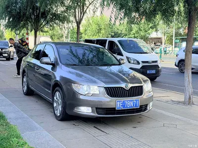 2010 Škoda Superb 1.4TSI Manual Elegance Edition, фото 1, лот 11016658