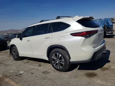2021 TOYOTA HIGHLANDER XLE, фото 2, лот 10553261