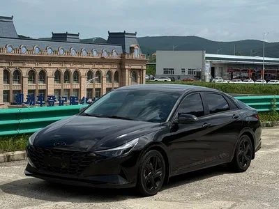 2022 Hyundai Elantra 1.5L CVT LUX Black Knight Limited Edition, фото 2, лот 10374326