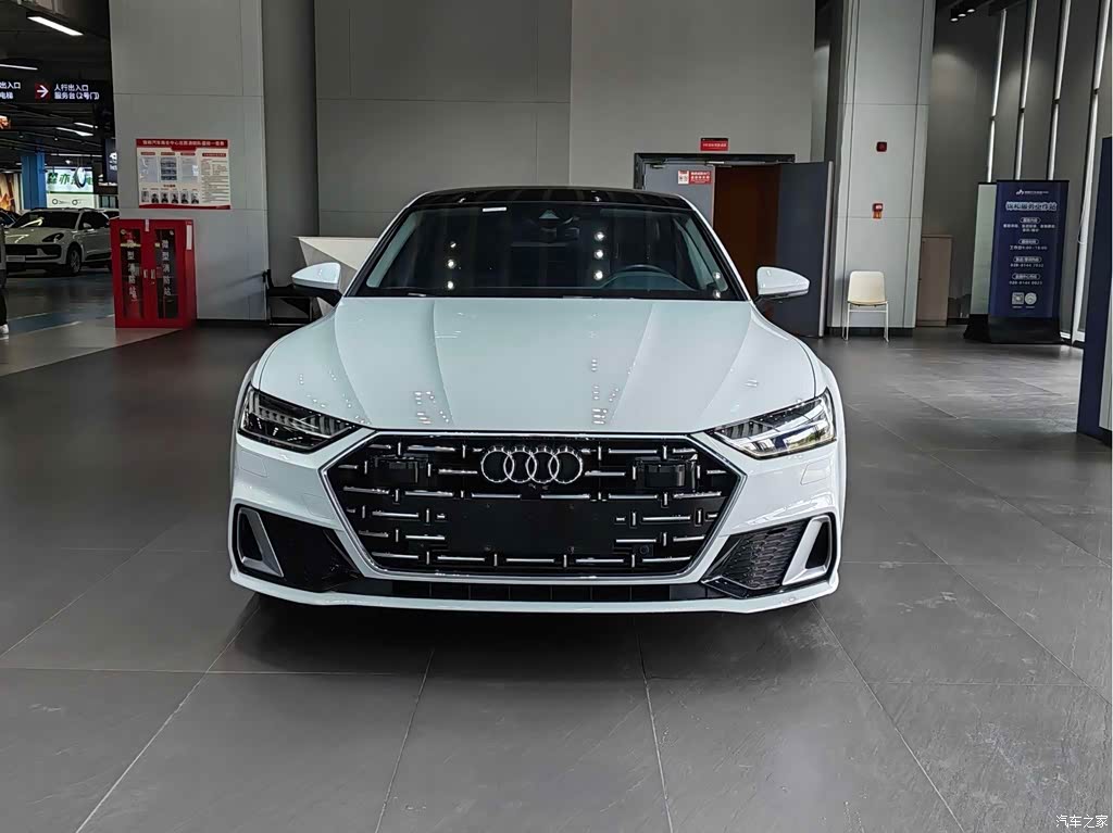 2022 Audi A7L 45 TFSI S-line Youth Dream Edition, фото 2, лот 11199385