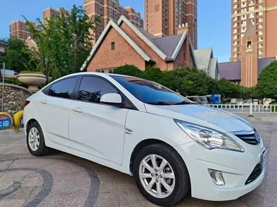 2011 Hyundai Verna Hatchback 1.4L Automatic Comfort GS, фото 3, лот 10381355