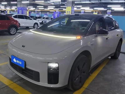 2025 Li Auto i6 2WD Base Model, фото 1, лот 10350197