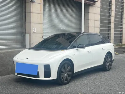 2025 Li Auto i6 4WD Base Model, фото 1, лот 10446241
