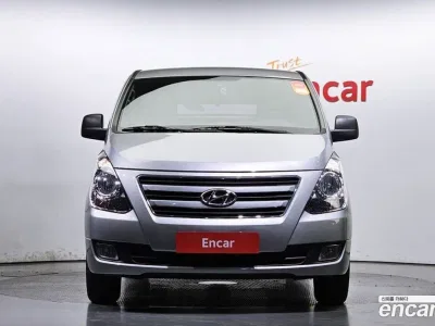 2017 Hyundai Starex 3-Seater VAN, фото 2, лот 10192207