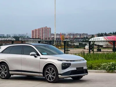2022 XPeng G9 570 Pro, фото 3, лот 10381771