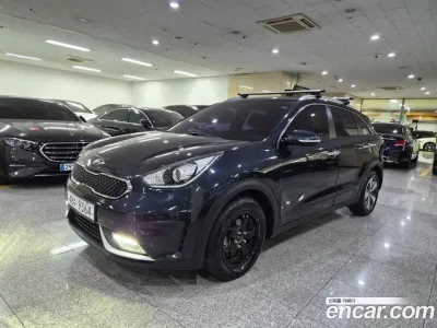 2017 Kia Niro Luxury, фото 2, лот 10933180