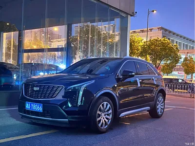 2022 Cadillac XT4 28T FWD Luxury, фото 1, лот 10849238