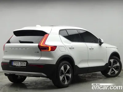 2024 Volvo XC40 B4 Ultimate Bright, фото 4, лот 10115052
