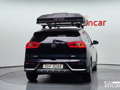 2017 Kia Niro Prestige, фото 4, лот 10204030