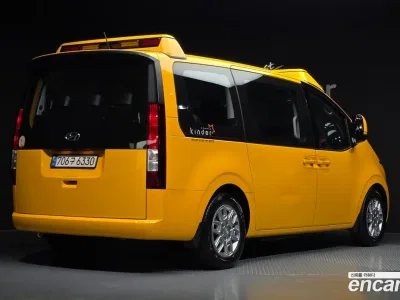2023 Hyundai Staria L3.5 Kinder Safety Car, фото 1, лот 11536891