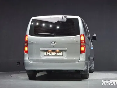 2021 Hyundai Starex Van 3-Seater, фото 4, лот 10183064