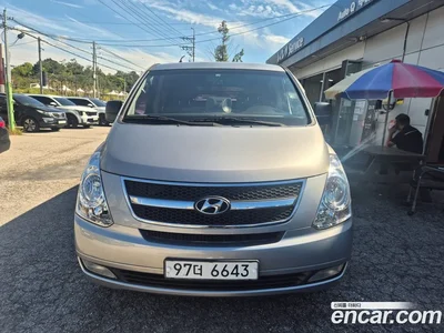 2011 Hyundai Starex 5-Seater VAN, фото 1, лот 10512713