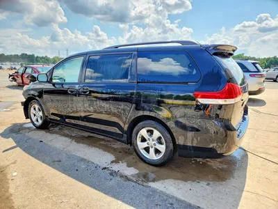 2013 TOYOTA SIENNA LE, фото 2, лот 10550204