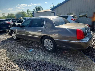 2004 LINCOLN TOWN CAR ULTIMATE, фото 2, лот 10970205