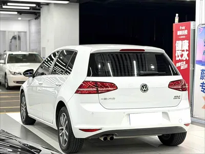 2015 Volkswagen Golf 1.4TSI Automatic Luxury, фото 4, лот 10575235