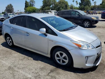 2015 TOYOTA PRIUS TWO, фото 4, лот 10553239