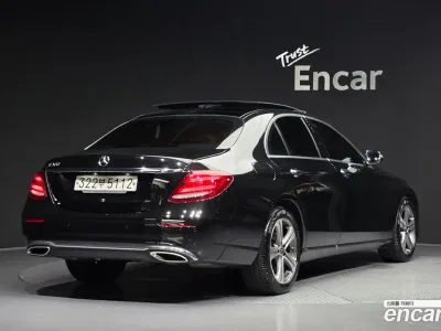 2019 Mercedes-Benz E-Class E300 Avantgarde, фото 2, лот 10522509