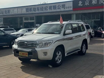 2015 Toyota Land Cruiser (Import) 4.0L V6 Middle East Low Configuration Edition, фото 1, лот 10269898