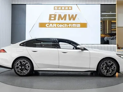 2025 BMW 5 Series 530Li Premium M Sport Package, фото 4, лот 11081743