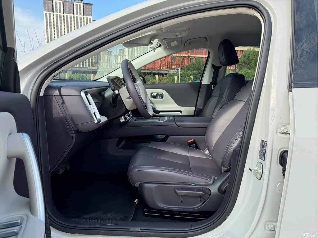 2026 Leapmotor B01 550 Comfort Edition, фото 4, лот 10615708