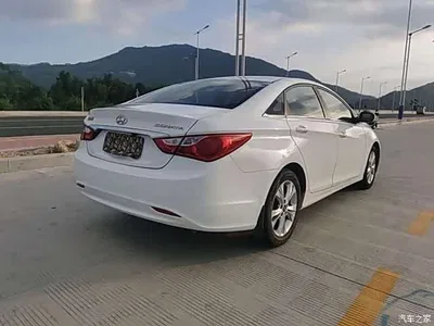 2011 Hyundai Sonata 2.0L Auto Premium Edition, фото 4, лот 10373862