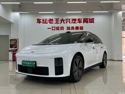 2025 Li Auto i6 2WD Base Model, фото 1, лот 11533958