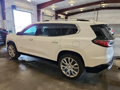 2025 GMC ACADIA DENALI, фото 2, лот 10656235