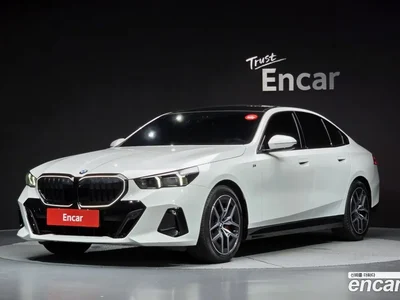 2025 BMW 5-Series 520i Special Edition, фото 1, лот 10109625