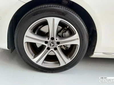 2019 Mercedes-Benz E-Class E220d Avantgarde, фото 4, лот 10078127
