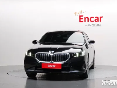 2026 BMW 5-Series 520i, фото 2, лот 10202453