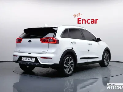 2018 Kia Niro Prestige, фото 2, лот 11547495