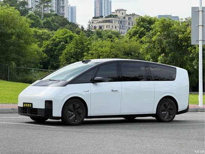 2024 Li Auto MEGA Ultra, фото 1, лот 10446362