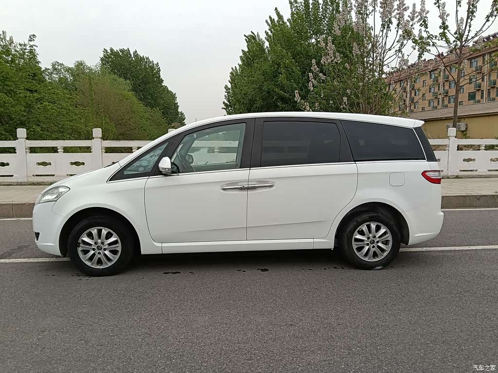 2015 Luxgen Luxgen7 MPV 2.0T Business, фото 4, лот 10447642