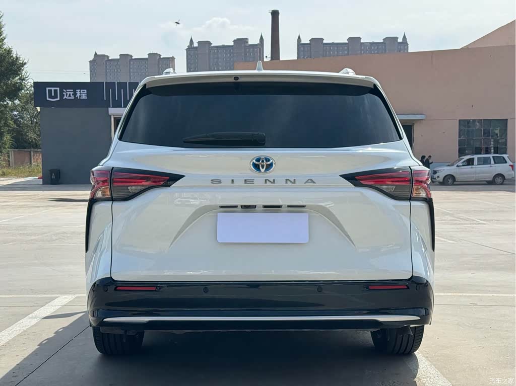 2023 Toyota Sienna 2.5L Hybrid Comfort Edition, фото 4, лот 11219509