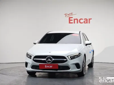 2021 Mercedes-Benz A-Class A220 Hatchback, фото 1, лот 10040687