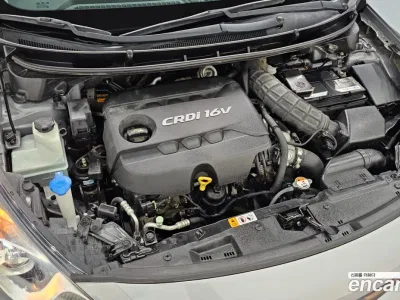 2012 Hyundai i30 Diesel 1.6 VGT Unique, фото 2, лот 10146539